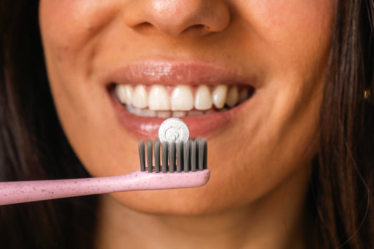 Higiene Bucal para Viajeros: Por qué elegir Pasta de dientes en pastillas en lugar de Tubos