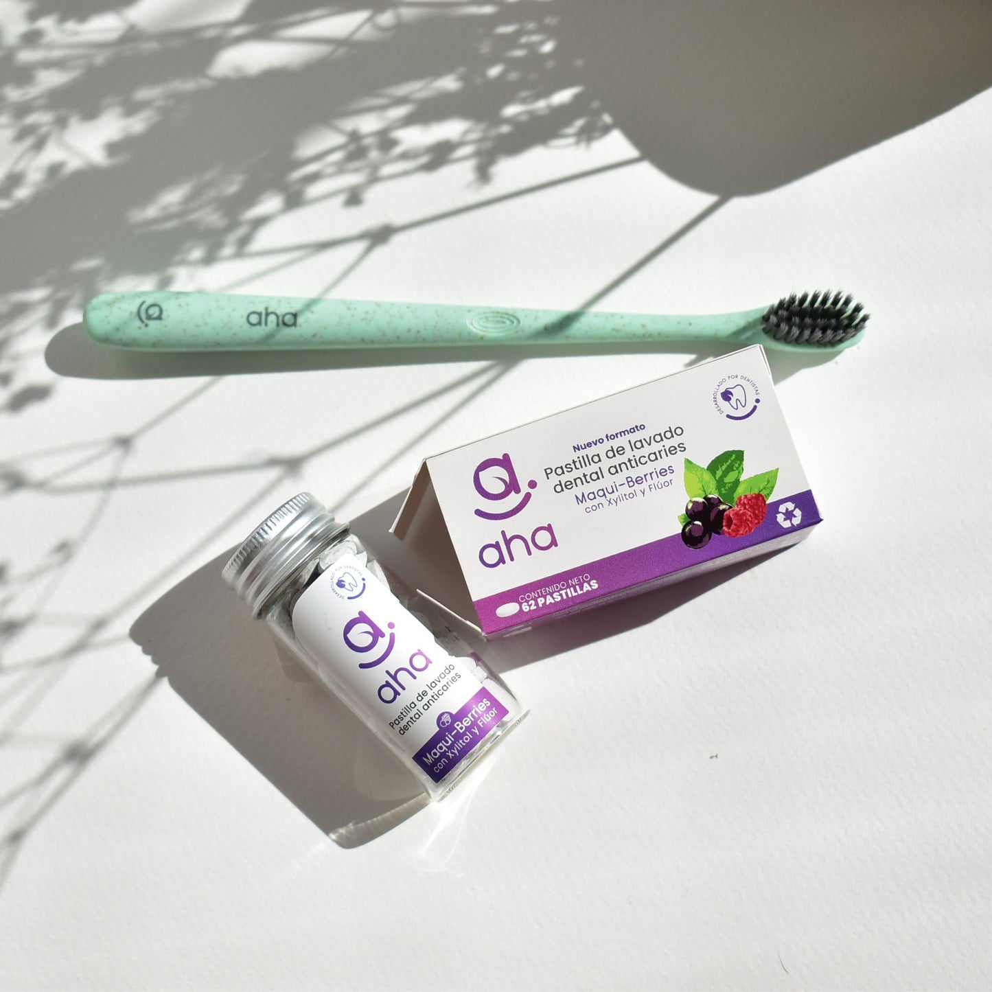 PACK: Pasta de dientes en pastillas (62 Pastillas) + Cepillo AHA suave